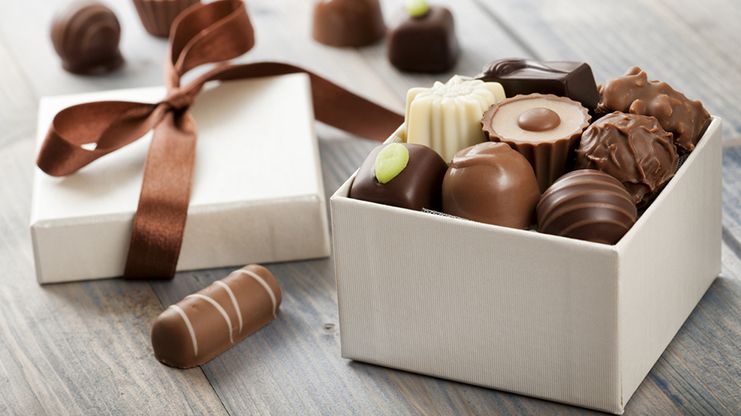 Chocolates and Cookies Gifts for your friends